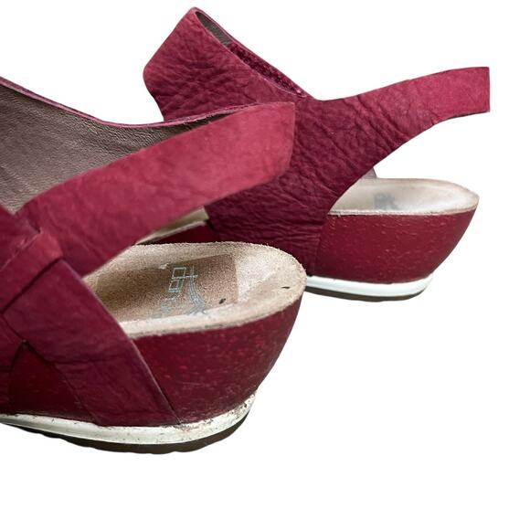 Dansko Vera Red Nubuck Leather Peep Toe Wedge Sandals 38 7.5-8 Comfort - Picture 6 of 12